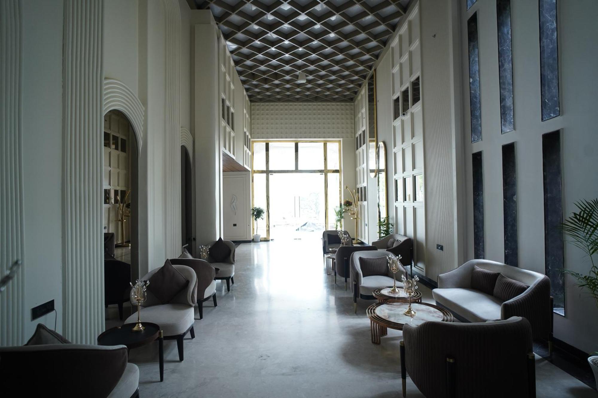 Ornate Lucknow Hotel Exterior foto